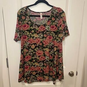LulaRoe Pixilated Rose Print Perfect T T shirt
